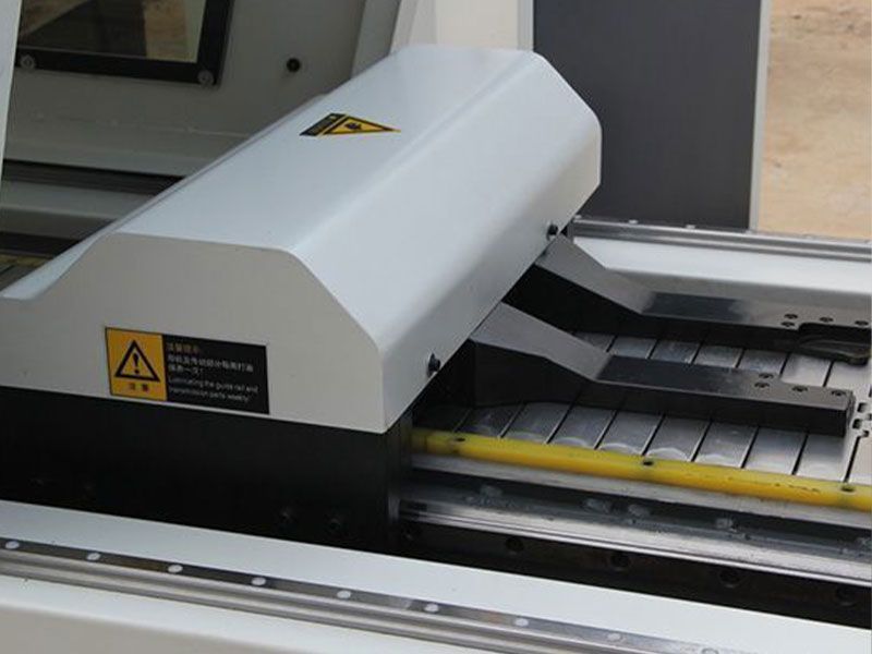 punzonatura di precisione busbar