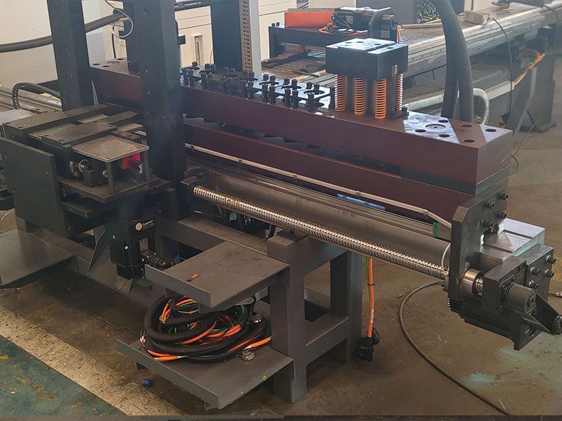 punzonatura sbarre alluminio