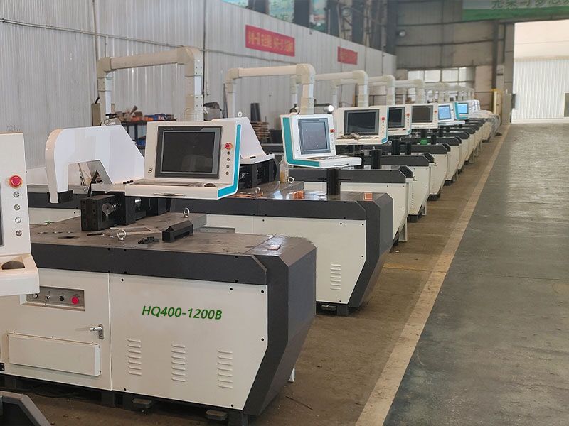 Attrezzatura per lavorazione sbarre collettrici